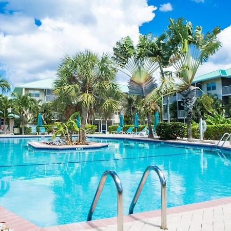 Beach Living At Plantation Village Blgs George Town Esterno foto
